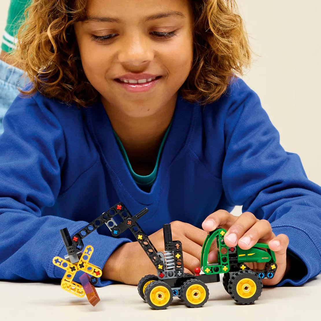 LEGO® Technic Колесен комбайн John Deere 1470H 42218