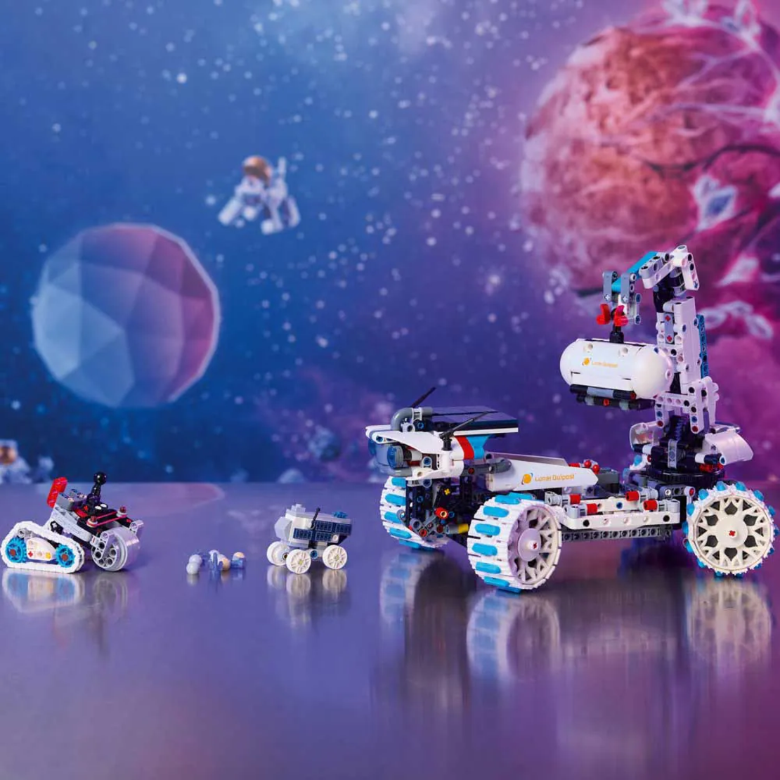 LEGO® Technic Лунен всъдеход Lunar Outpost 42211