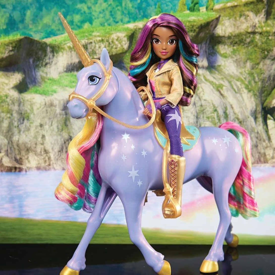 Kомплект интерактивна играчка светещ еднорог и кукла Spin Master Unicorn Academy Sophia & Rainbow Light-Up Wildstar, със звуци и музика