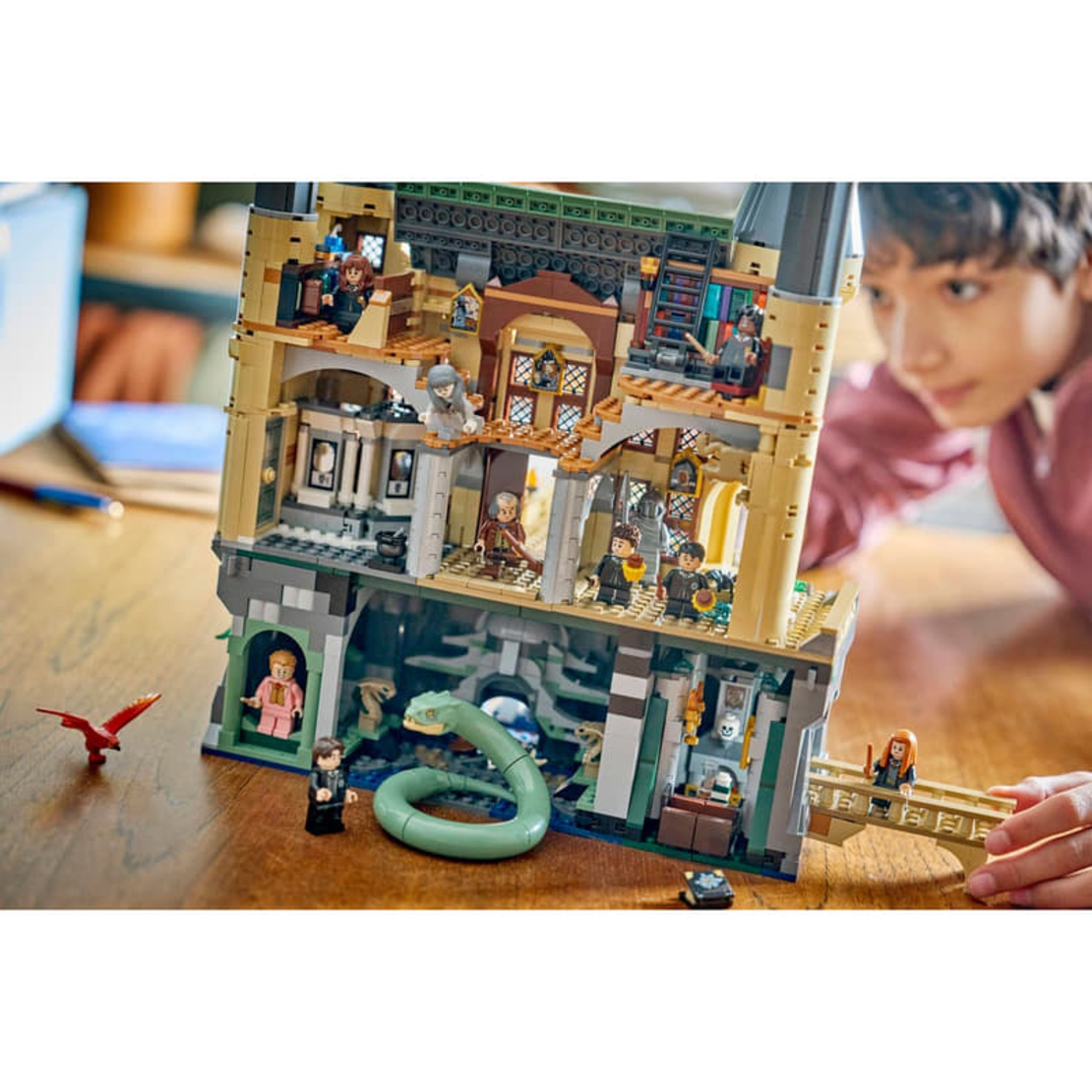 LEGO® Harry Potter™ Замъкът Хогуортс Източно крило 76473