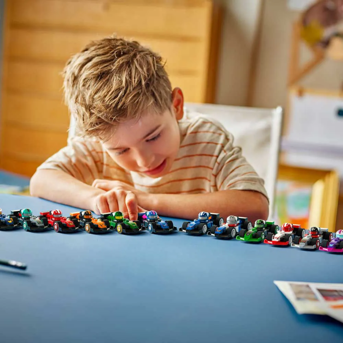 LEGO® F1® колекционерски състезателни коли 71049