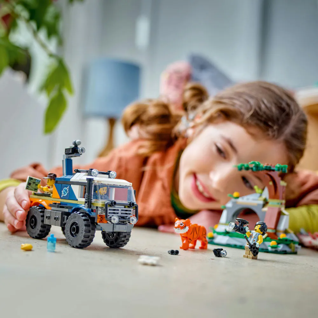 LEGO® City Изследовател в джунглата – офроуд камион 60426