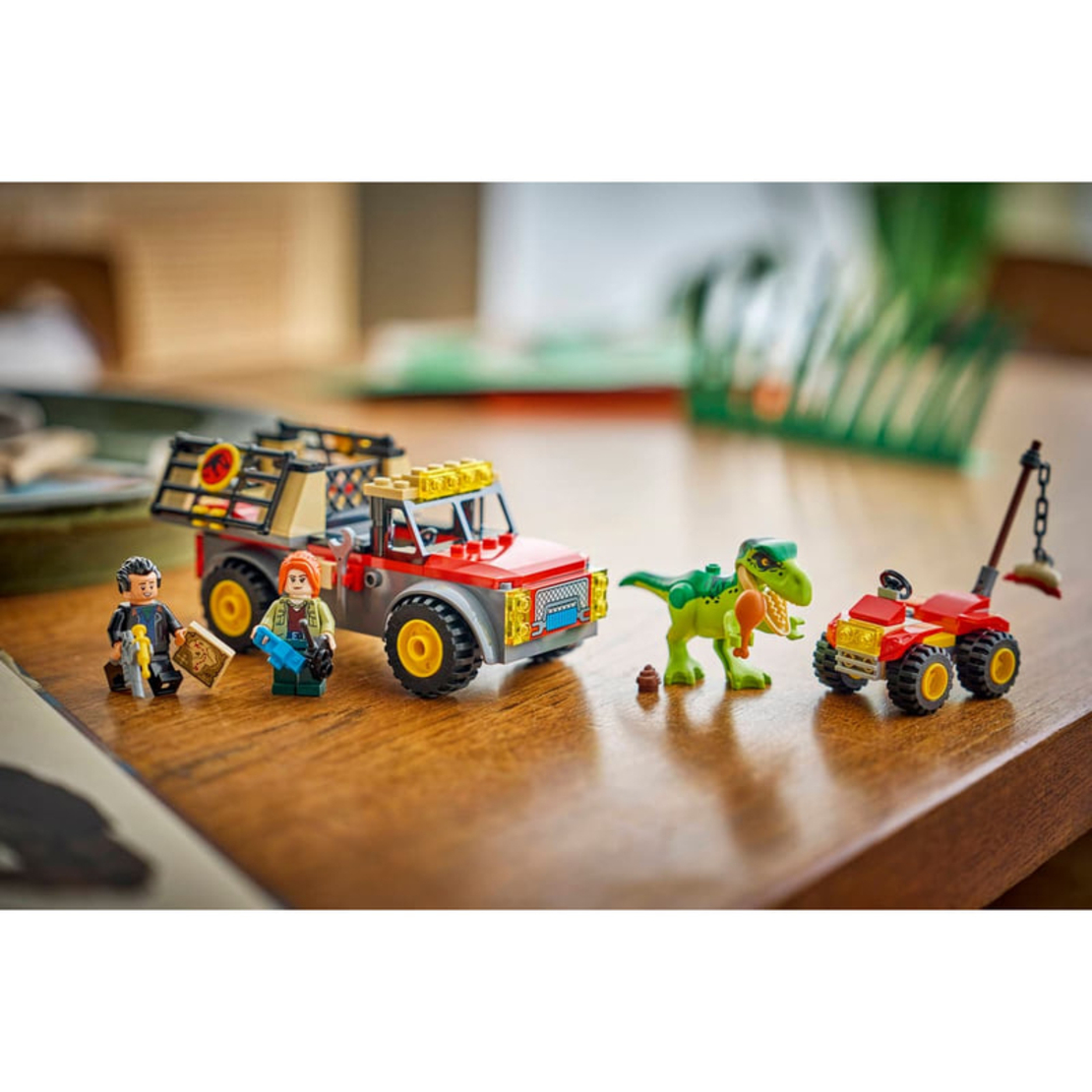 LEGO® Jurassic World Камион за транспортиране на млад тиранозавър рекс 77978