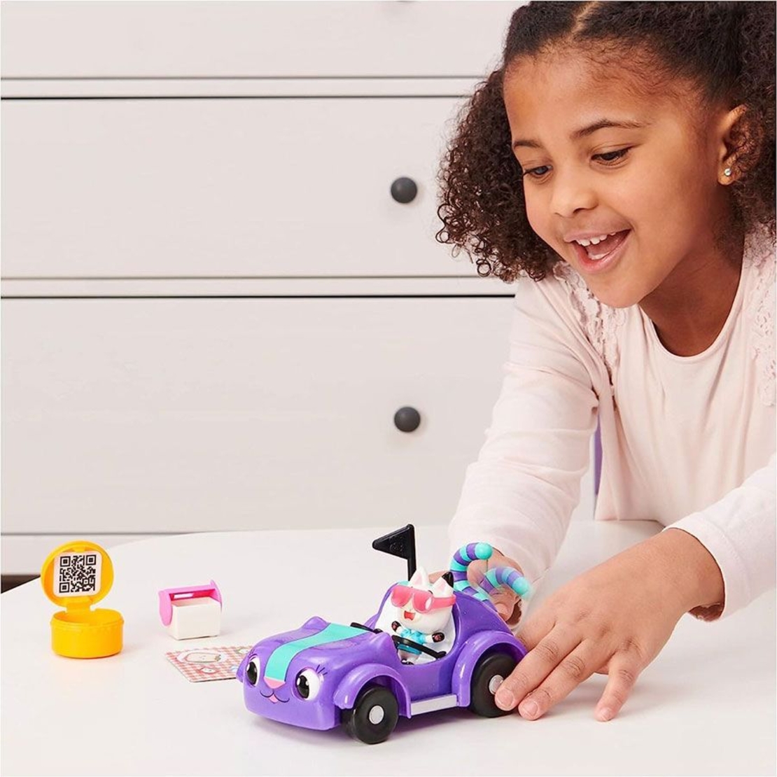Игрален комплект Spin Master Gabby's Dollhouse Carlita и Pandy Paws, Фигурка, кола и аксесоари