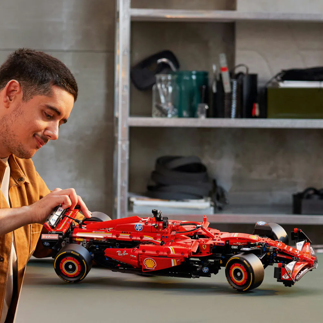 LEGO® Technic F1® Кола Ferrari SF-24 42207