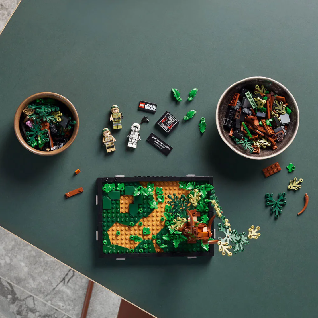 LEGO® Star Wars™ Диорама на преследването на Ендор 75353