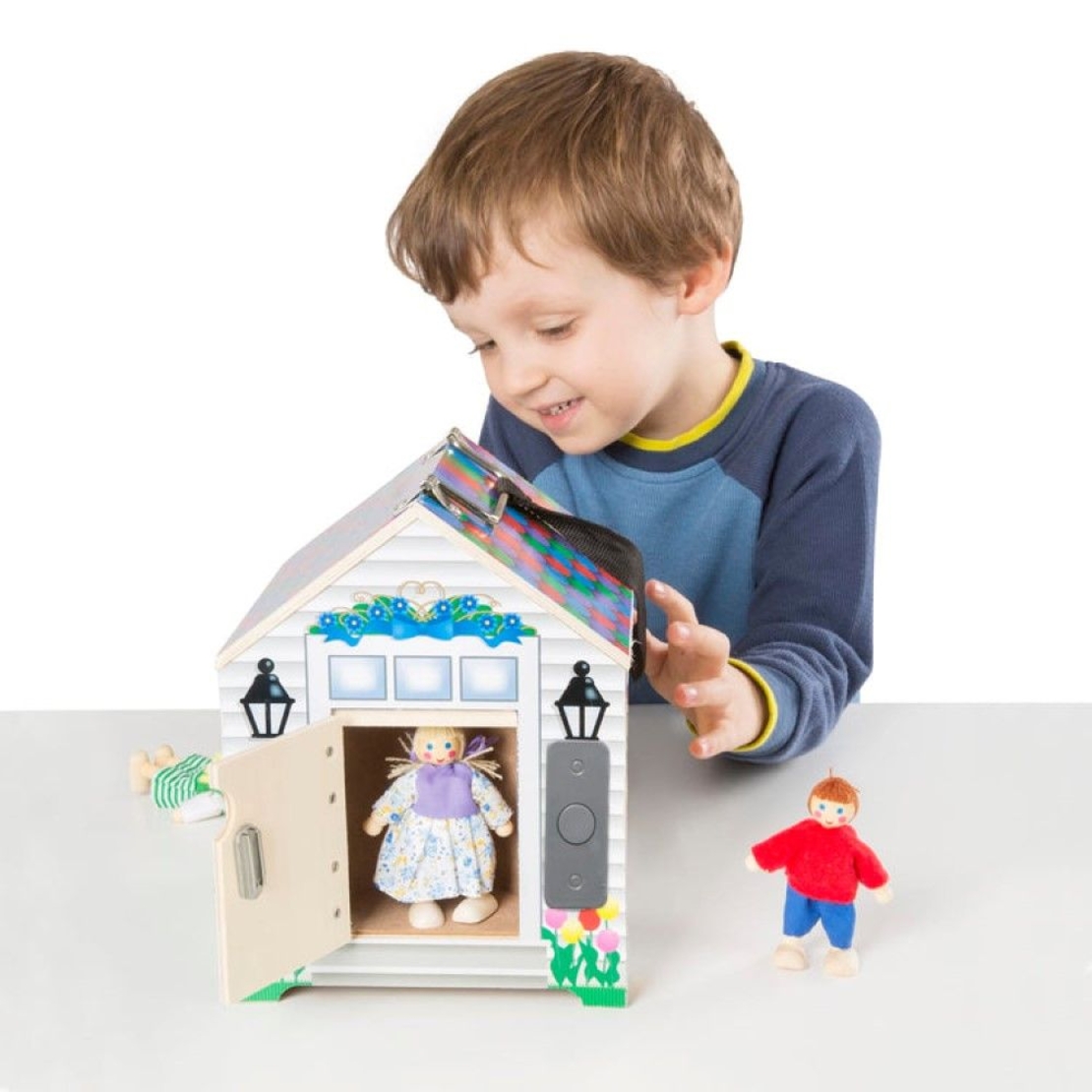 Дървена къща Melissa and Doug с 4 врати 2505