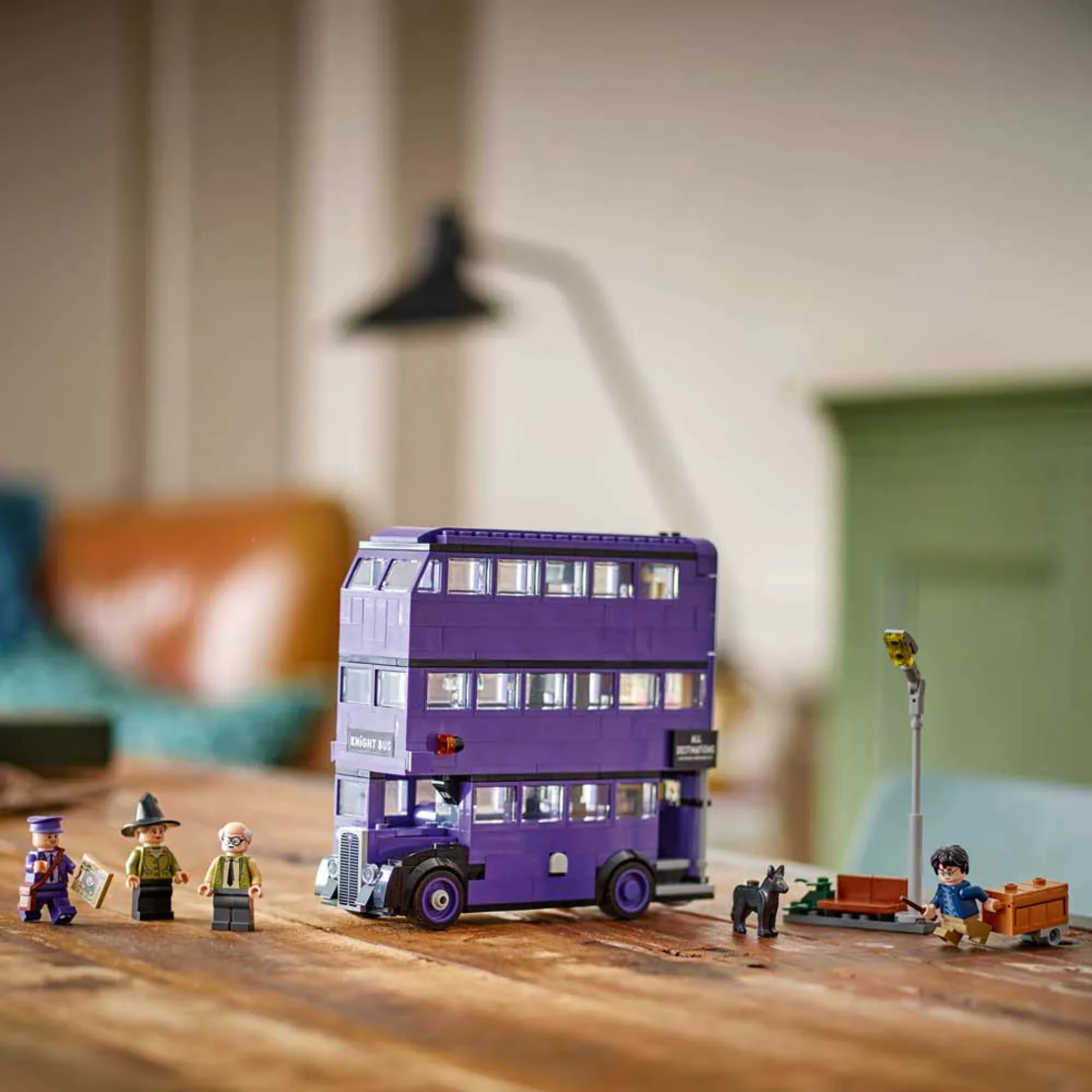 LEGO® Harry Potter™ Приключение с автобуса „Среднощния рицар“ 76446