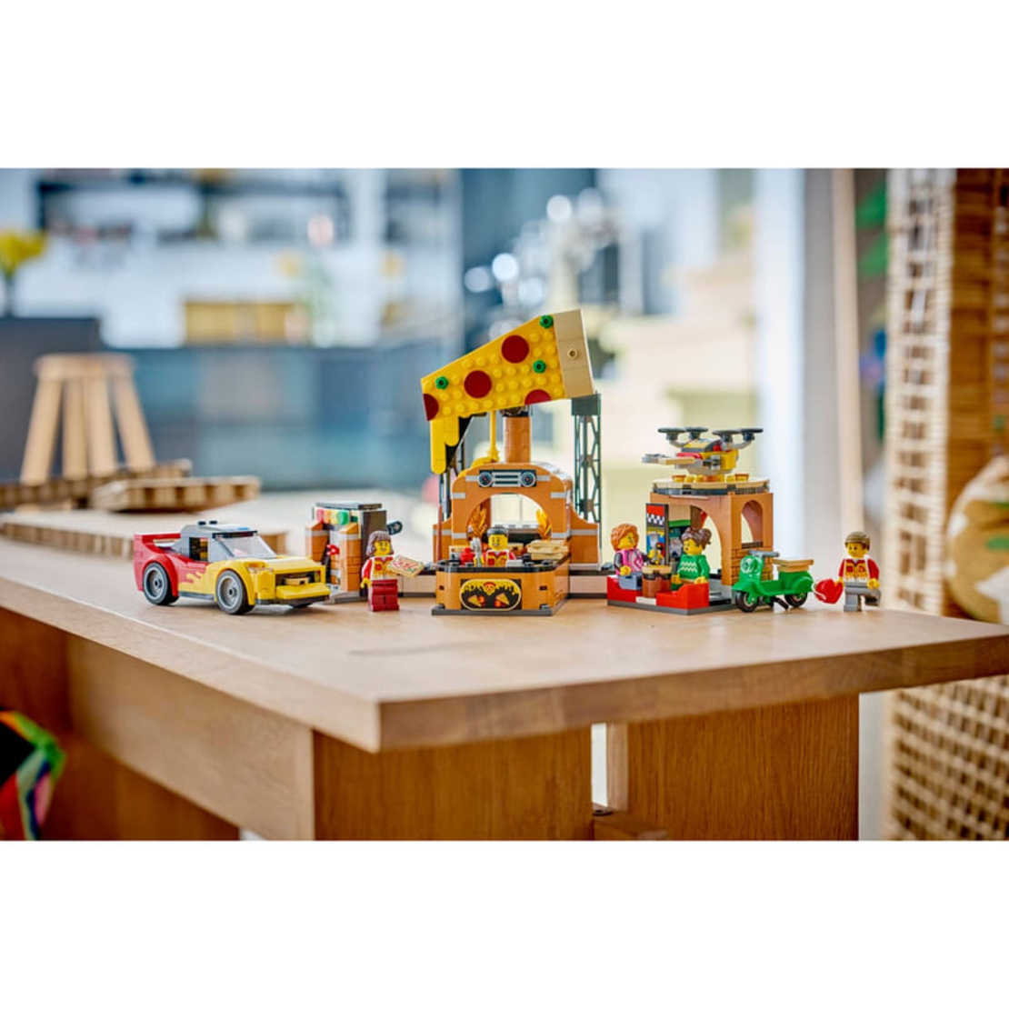 LEGO® City Доставка на пица с превозни средства 60496