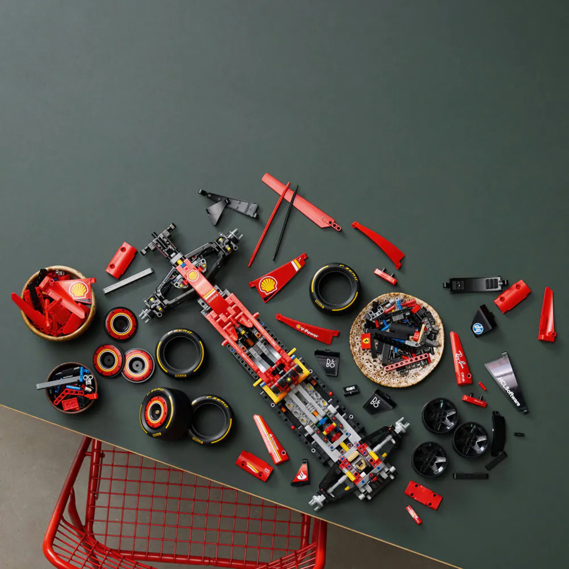 LEGO® Technic F1® Кола Ferrari SF-24 42207
