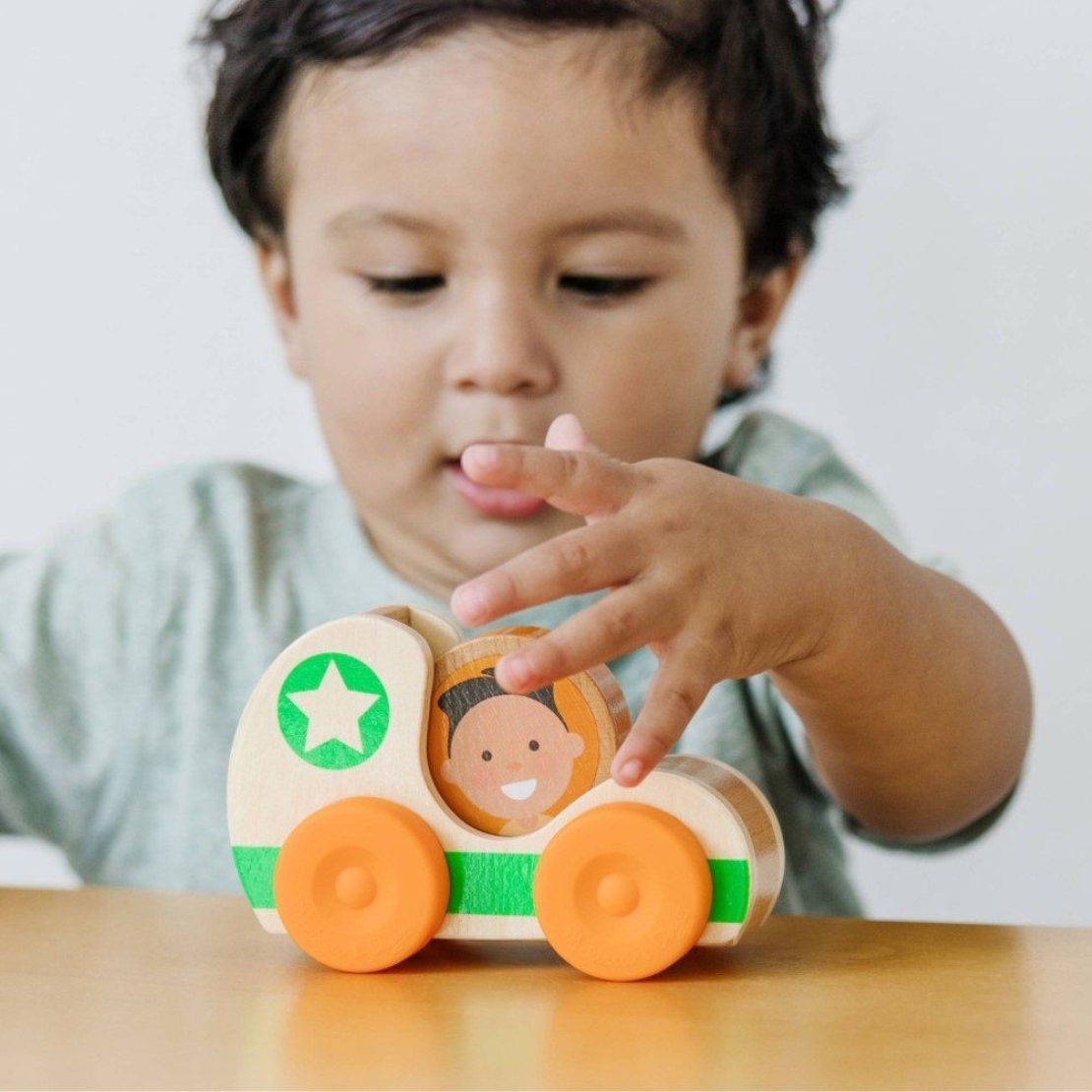 Дървена кола Melissa and Doug Star Car 30748, Асортимент