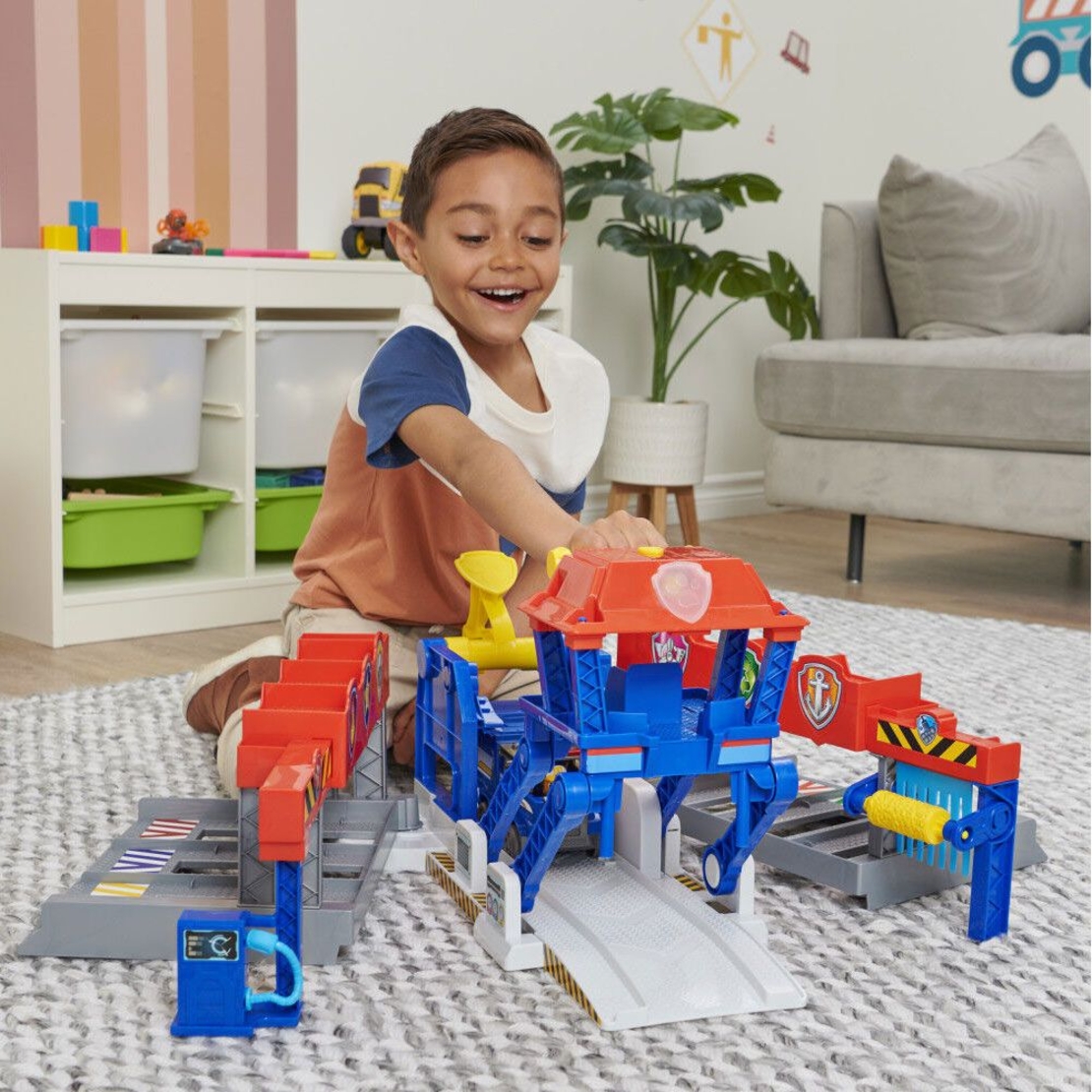 Игрален комплект Spin Master Paw Patrol Big Truck Pups с превозни средства и фигура, с музика и светлини