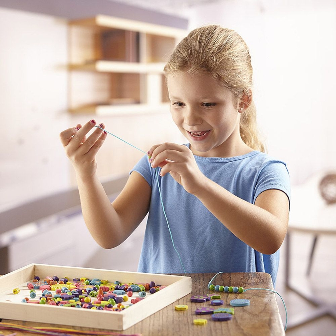 Комплект дървени мъниста Melissa and Doug Направи си сам бижута 14169