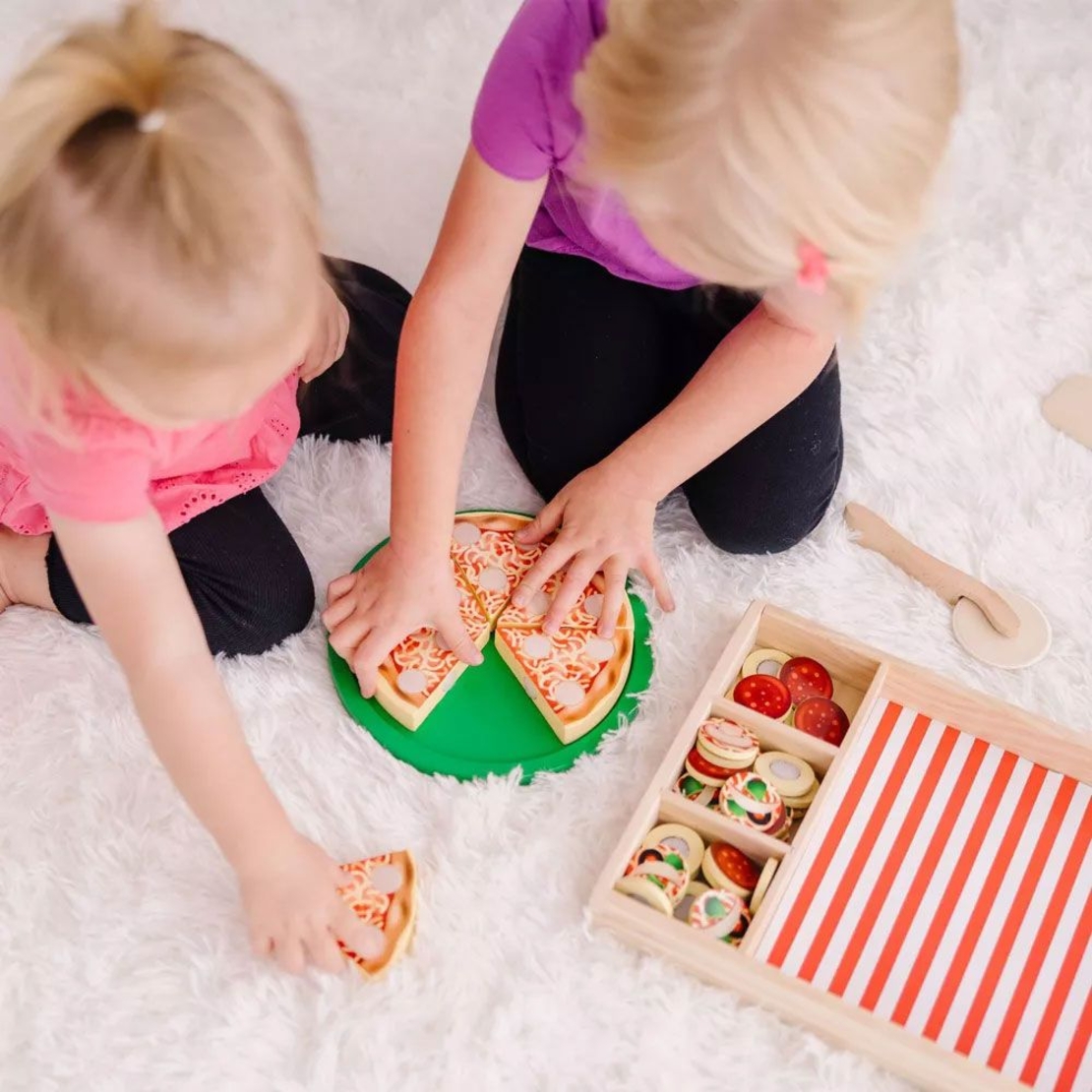 Дървен игрален комплект Melissa and Doug Пица парти