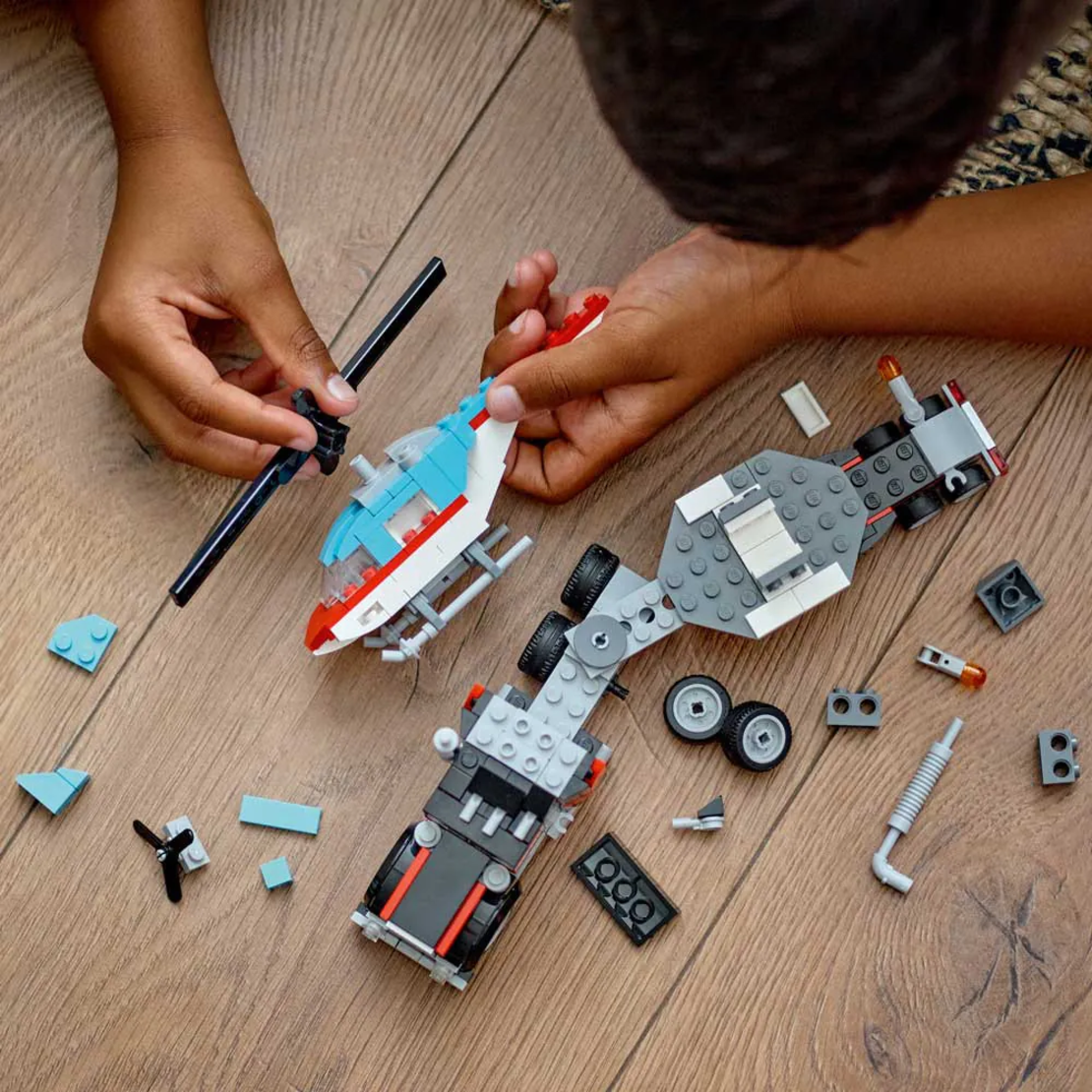 LEGO® Creator Камион с платформа и хеликоптер 31146