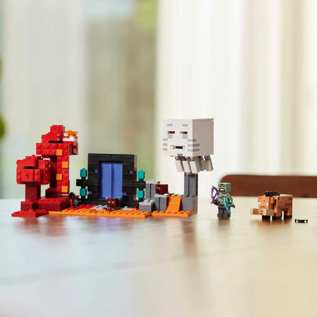 LEGO® Minecraft® Засада до портала към Ада 21255