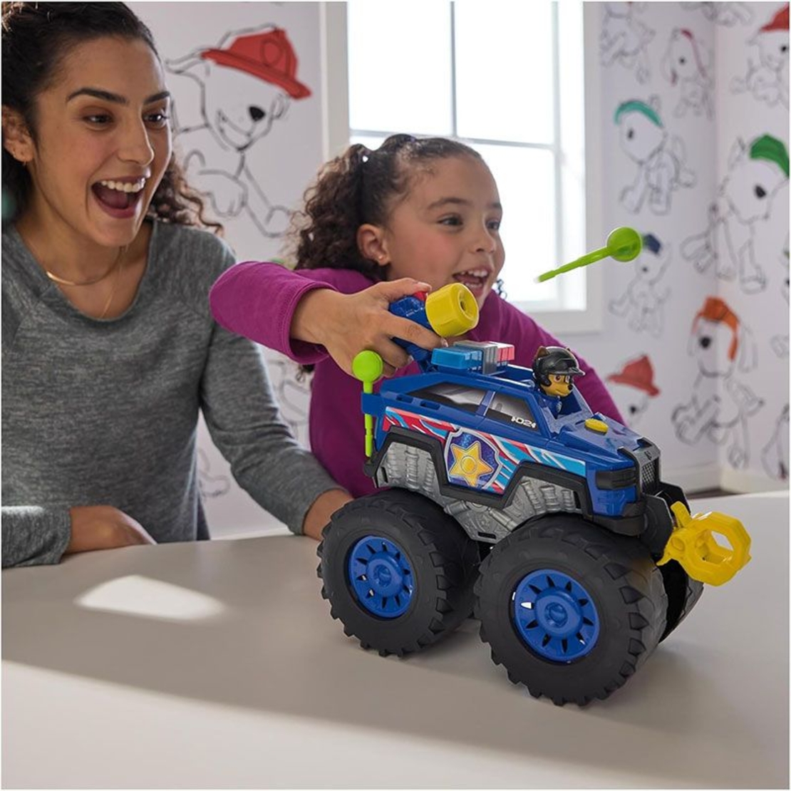 Игрален комплект Spin Master Paw Patrol Големият спасителен камион с фигурка на Чейс, със светлини и звуци