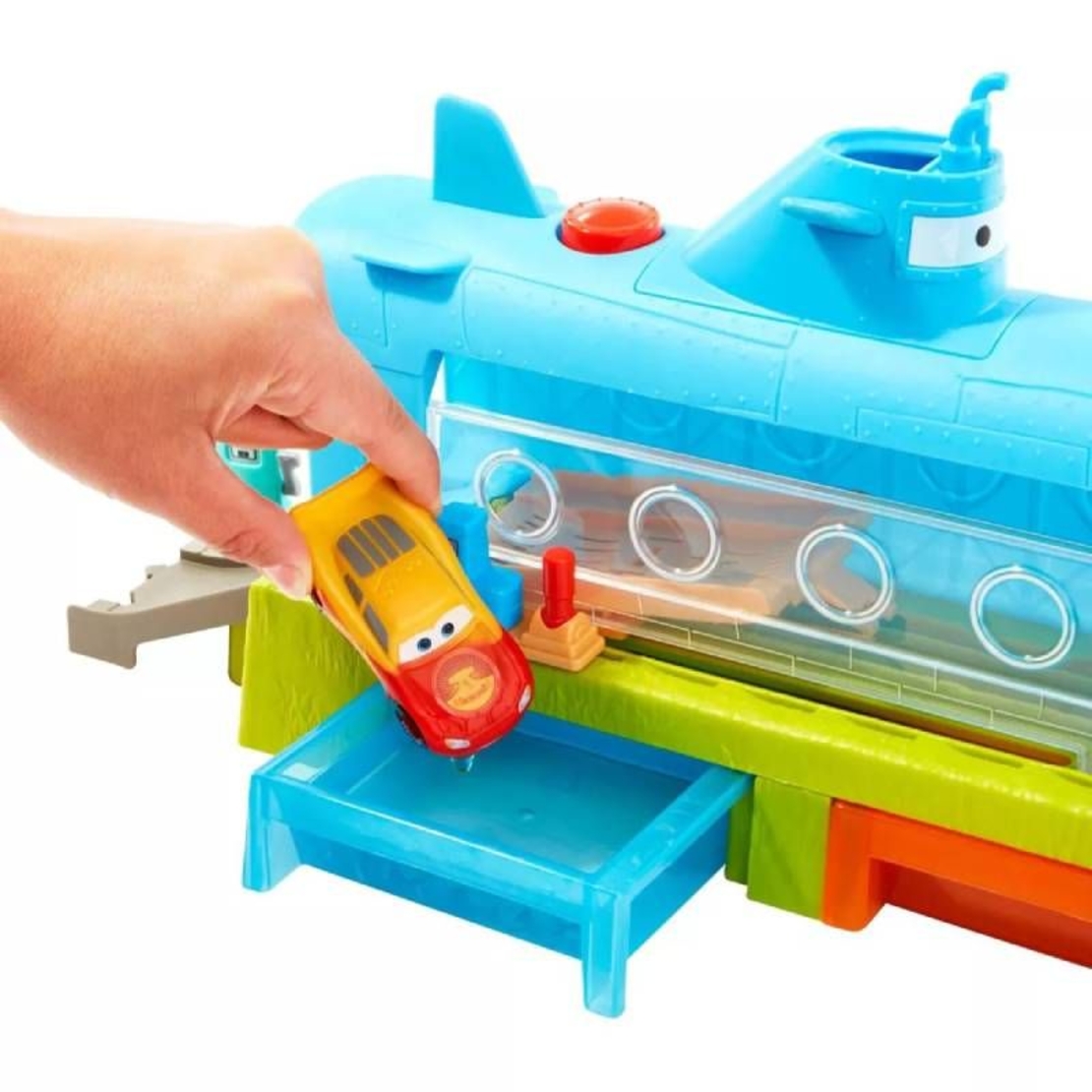 Писта Mattel Color Change Whale Car Wash с една кола Lightning McQueen