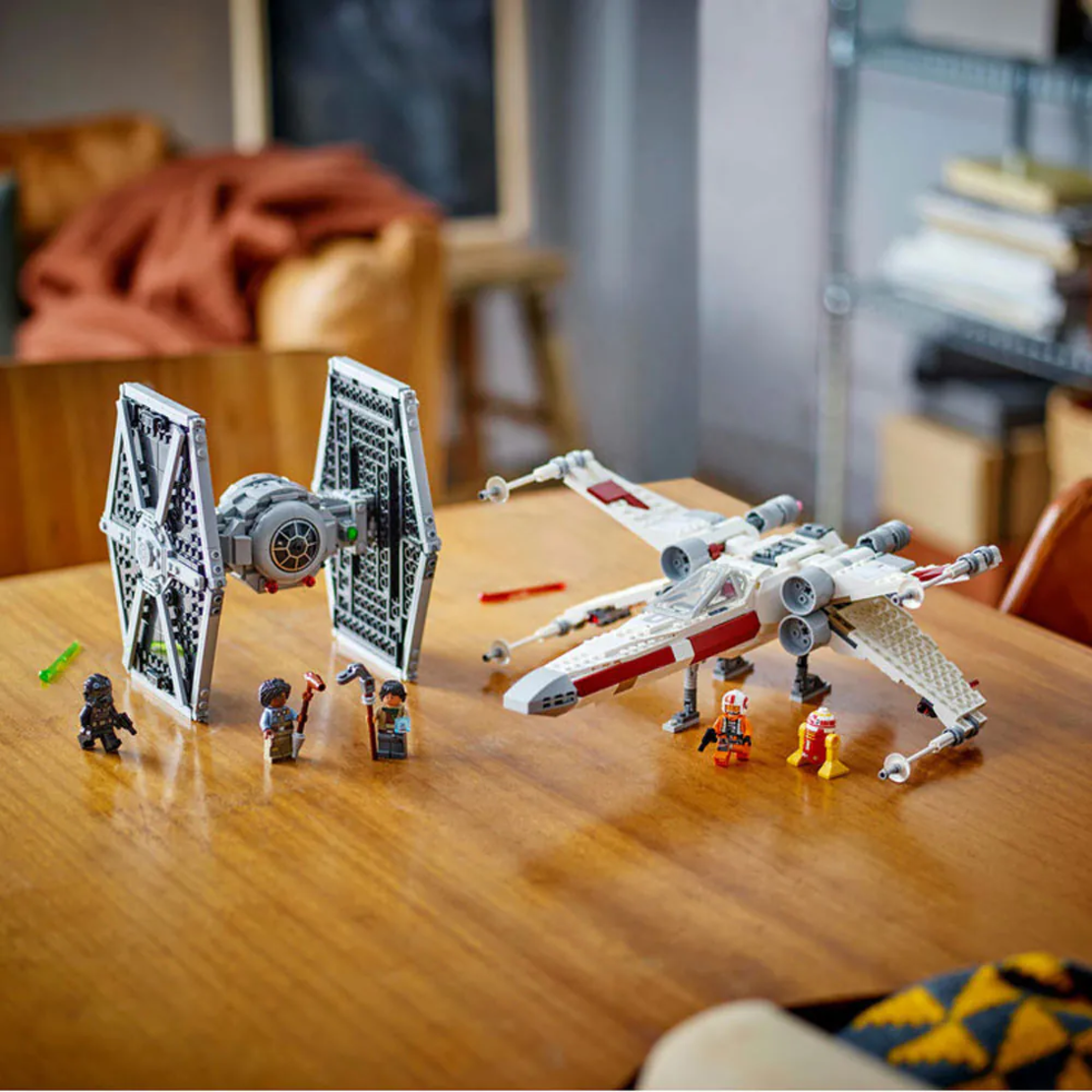 LEGO® Star Wars™ TIE Fighter & X-Wing 75393