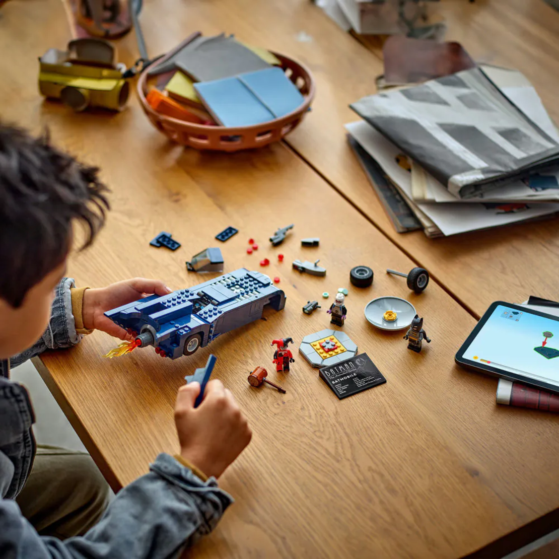 LEGO® DC Batman™ Батман с Батмобила срещу Харли Куин и Мистър Фрийз 76274