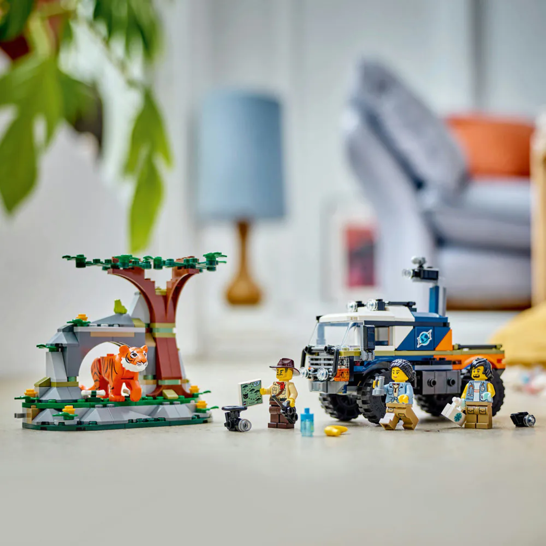 LEGO® City Изследовател в джунглата – офроуд камион 60426
