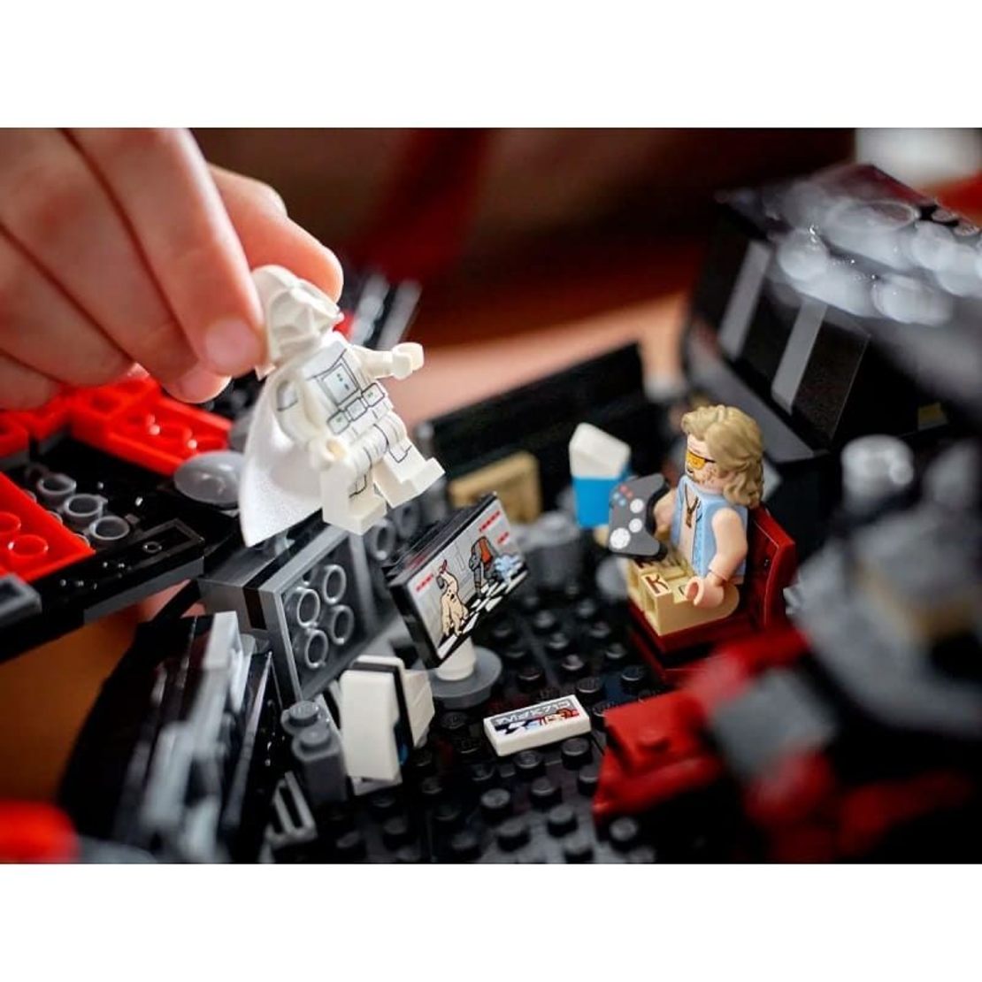 LEGO® Star Wars™ Черният сокол 75389