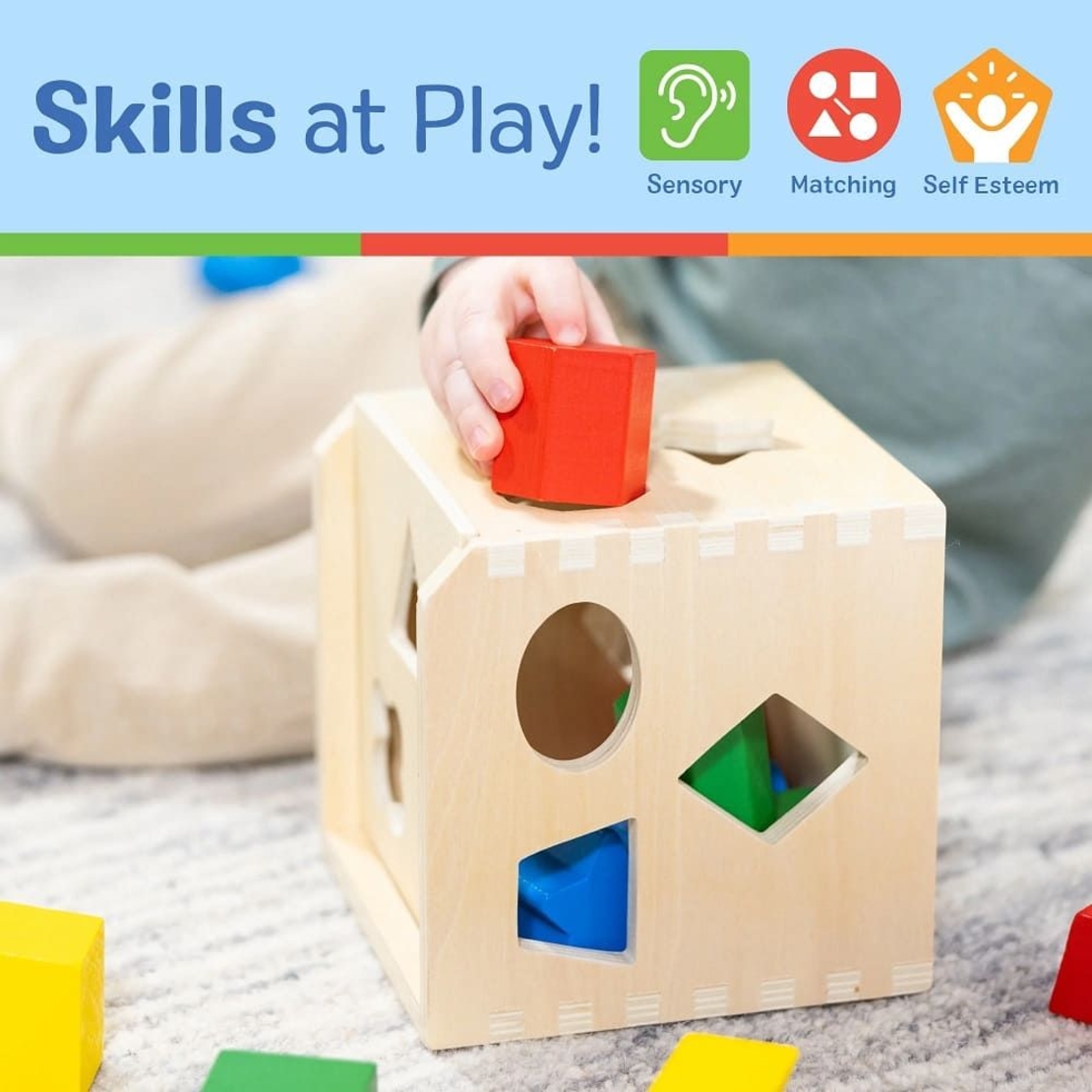 Дървен сортер Melissa and Doug Куб с форми 575