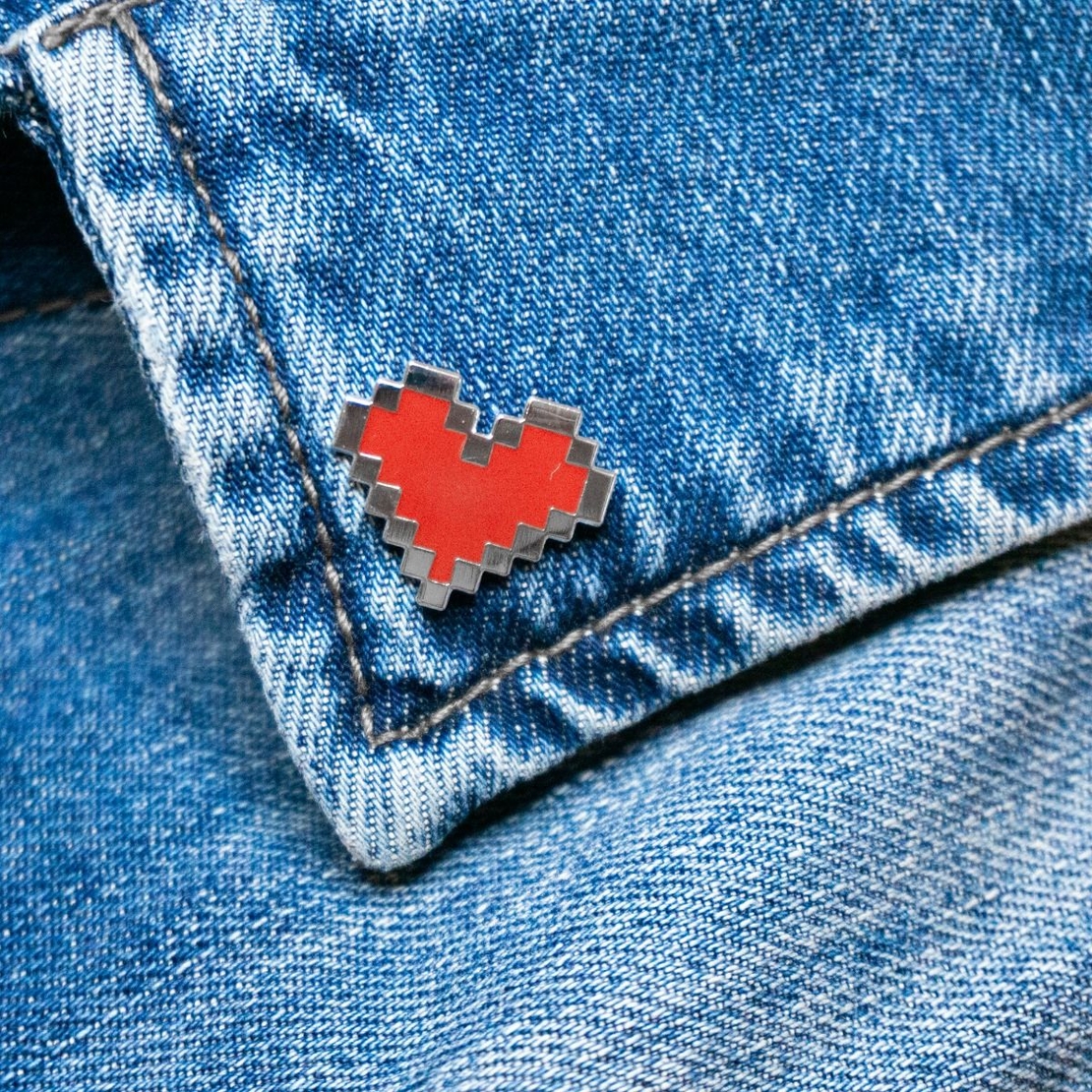 Значка - Пин - Creative Goodie - Pixel heart - red