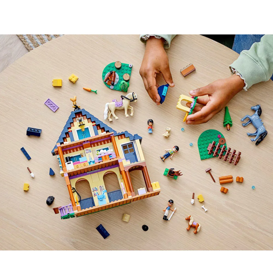 LEGO® Friends Горски център за езда 41683