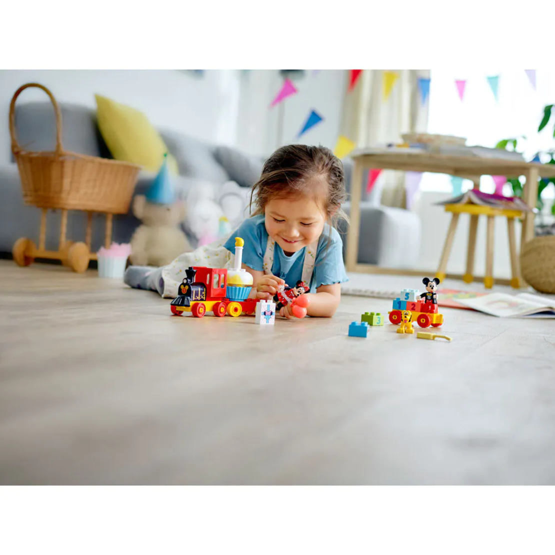 LEGO® DUPLO® Влак за рождения ден на Мики и Мини Маус 10941