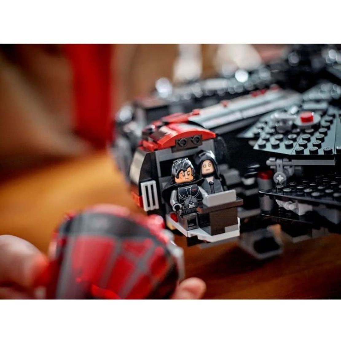 LEGO® Star Wars™ Черният сокол 75389