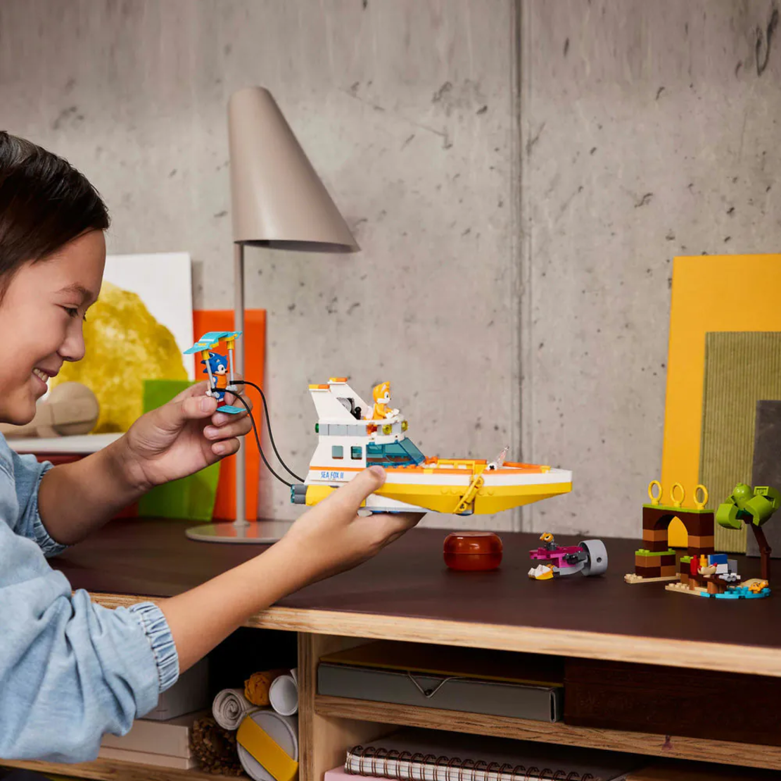 LEGO® Sonic Приключенската лодка на Тейлс 76997
