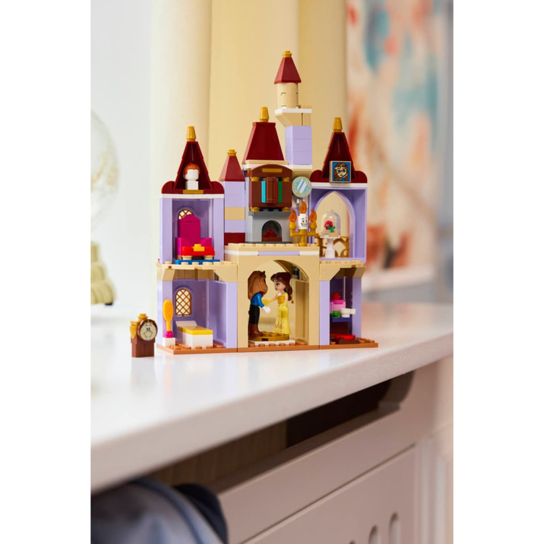 LEGO® Disney Princess Омагьосаният замък на Бел и Звяра 43289