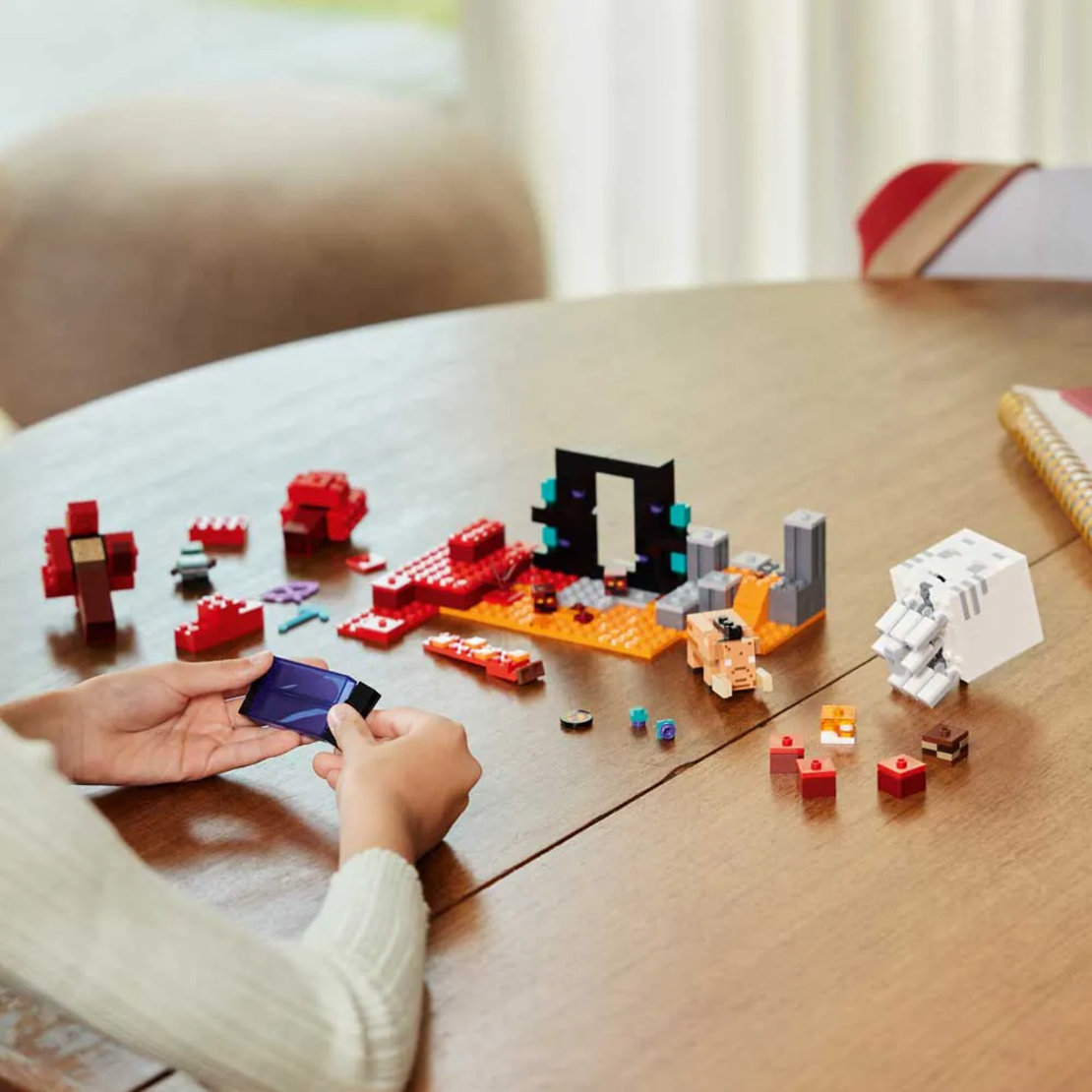 LEGO® Minecraft® Засада до портала към Ада 21255