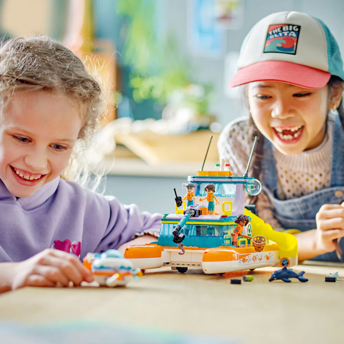 LEGO® Friends Морска спасителна лодка 41734