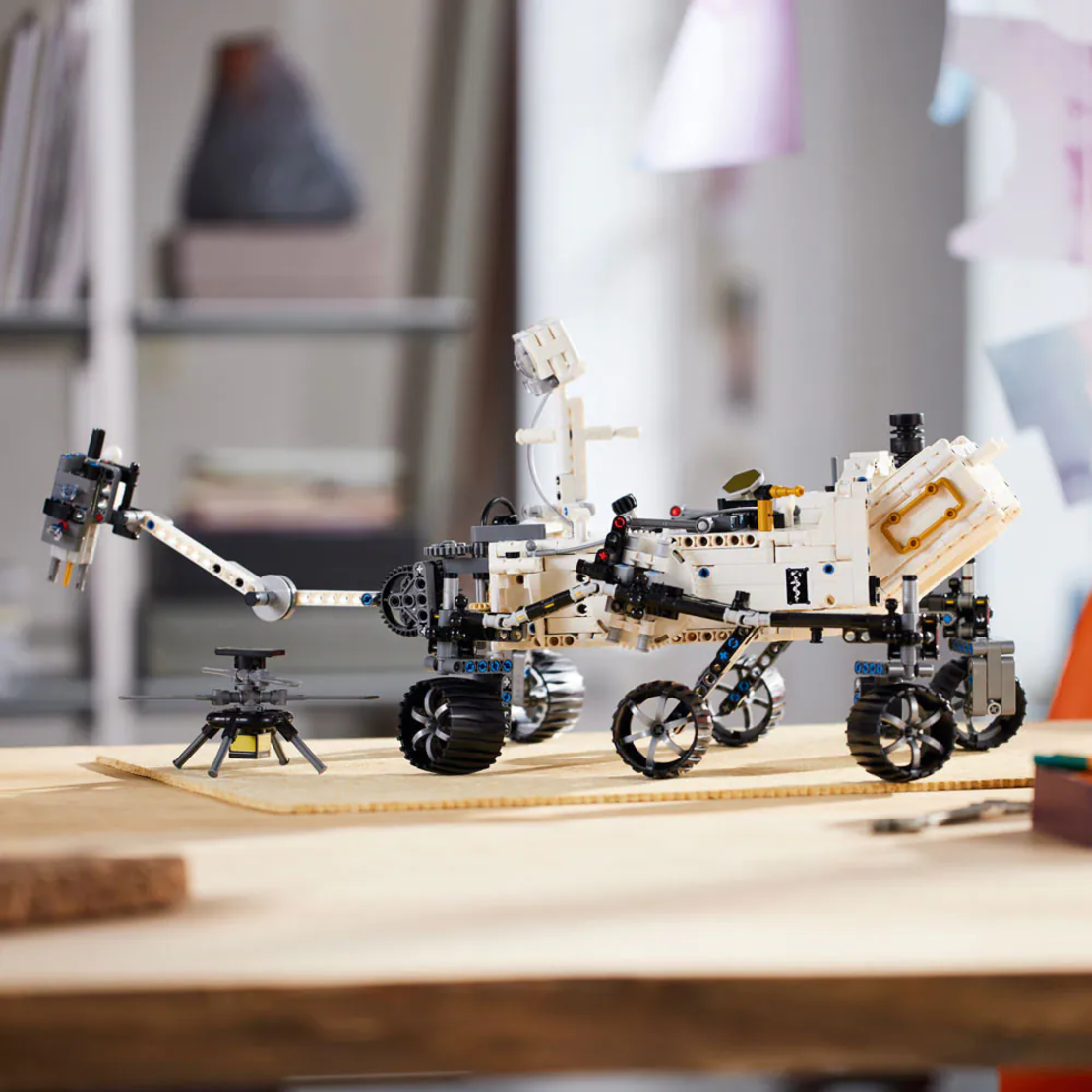 LEGO® Technic Марсоходът на НАСА Пърсивиърънс 42158