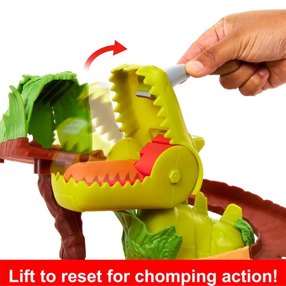 Писта Mattel Cars Dino Playground, с една кола Lightning McQueen