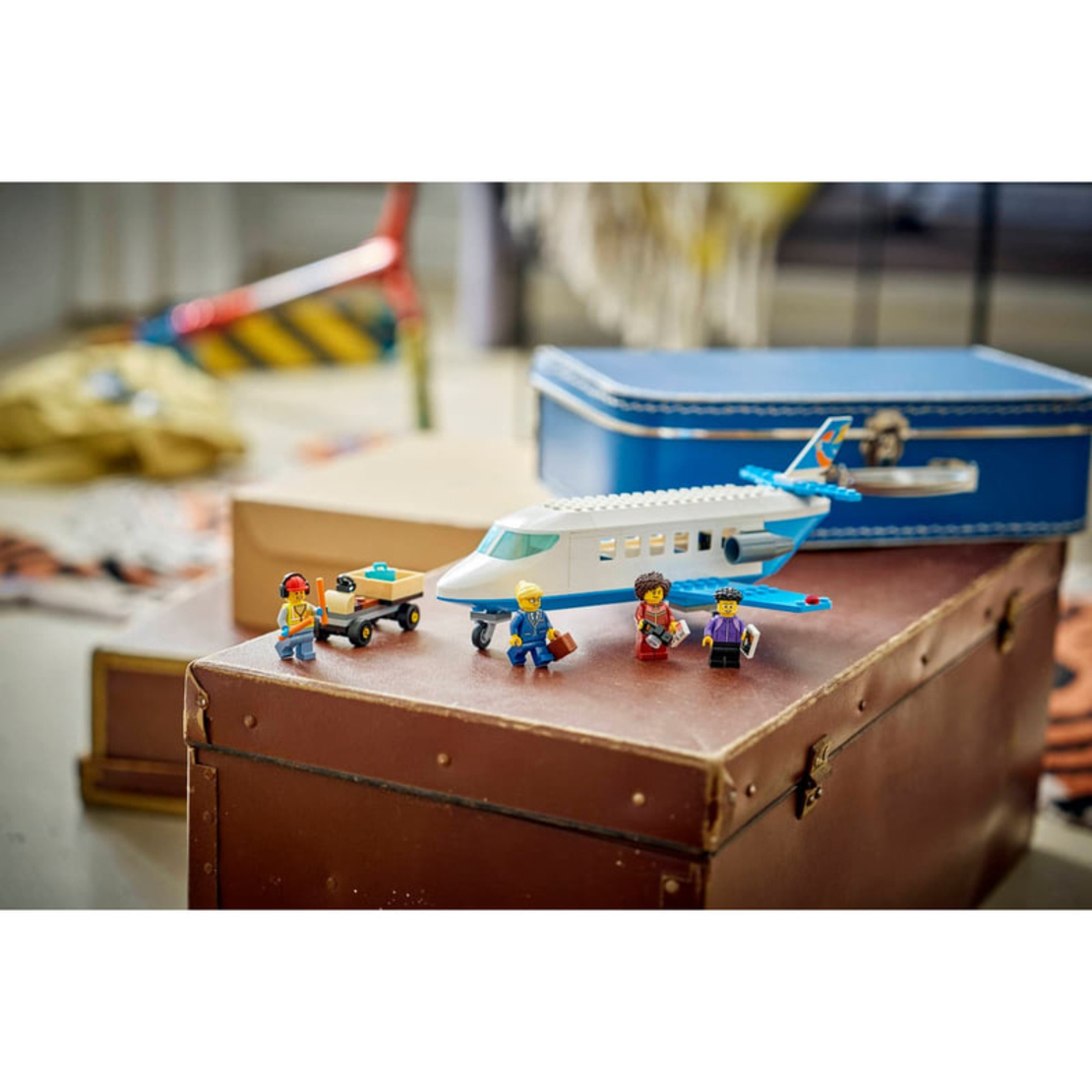LEGO® City Пътнически самолет 60492