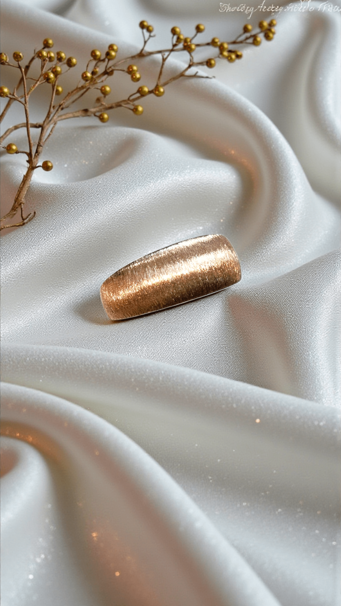 Златен пръстен от розово злато