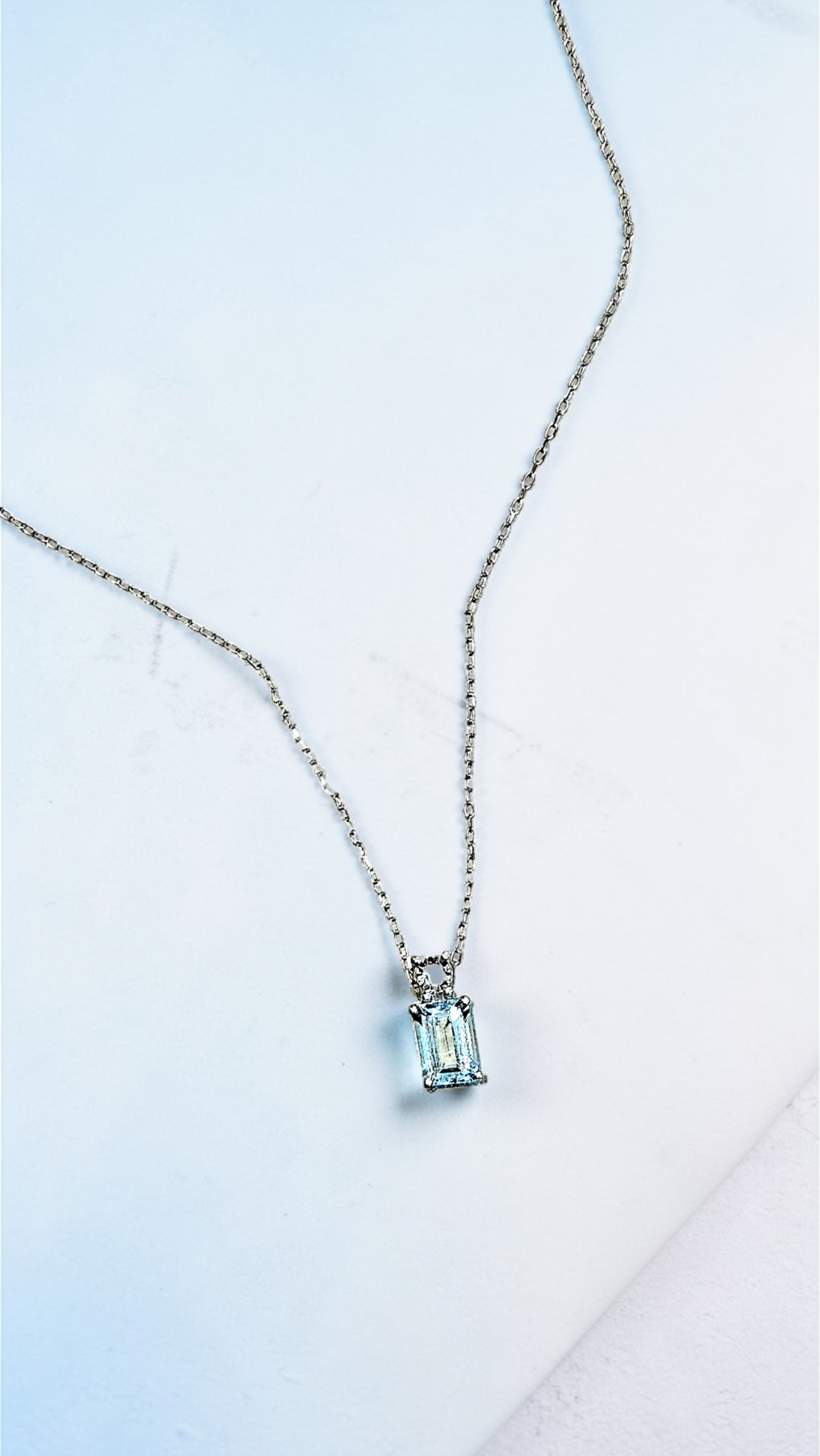 Златно колие с Аквамарин и диамант от 18К бяло злато I Gioielli del Sole