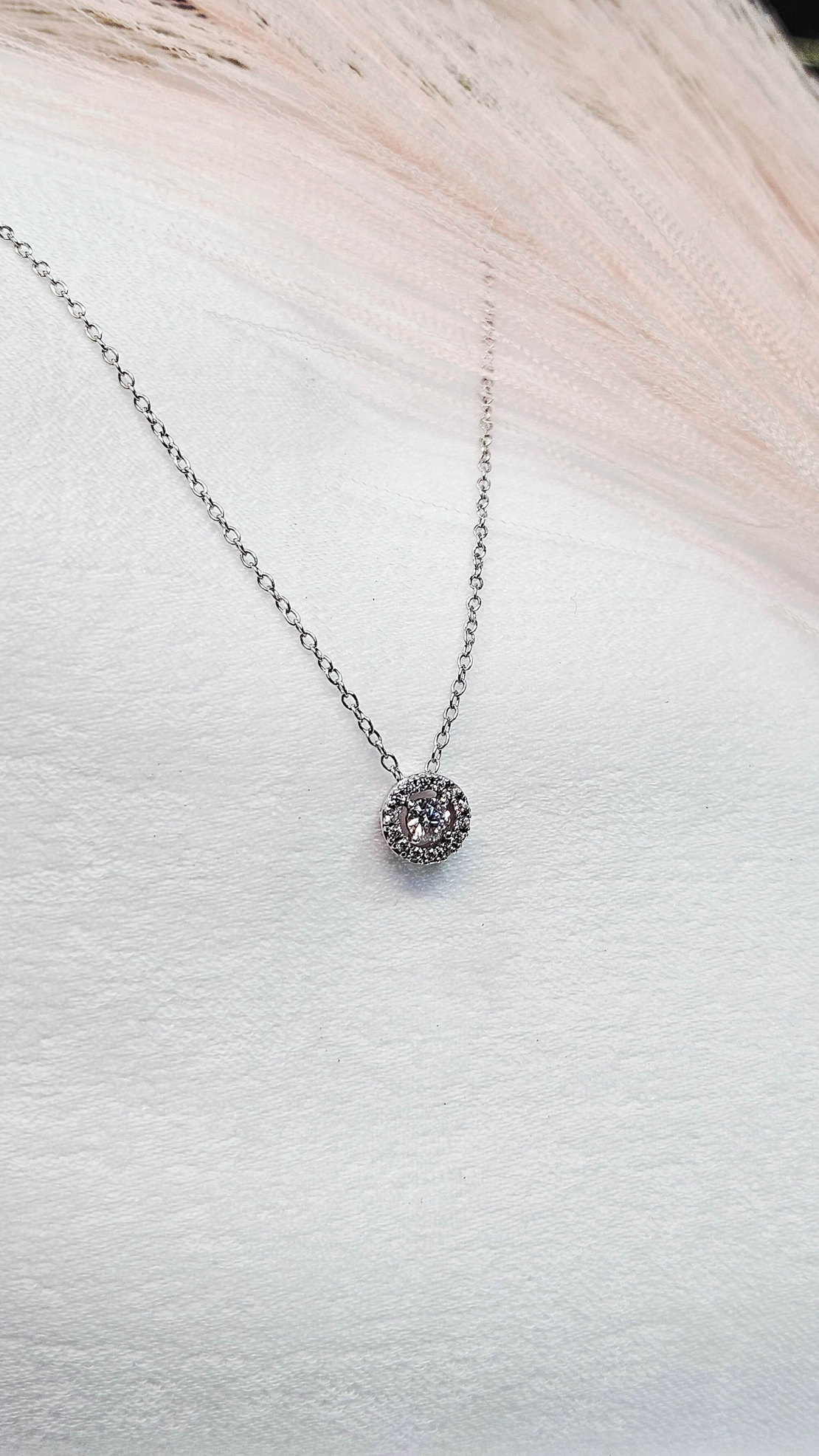 Комплект от бяло злато и циркони