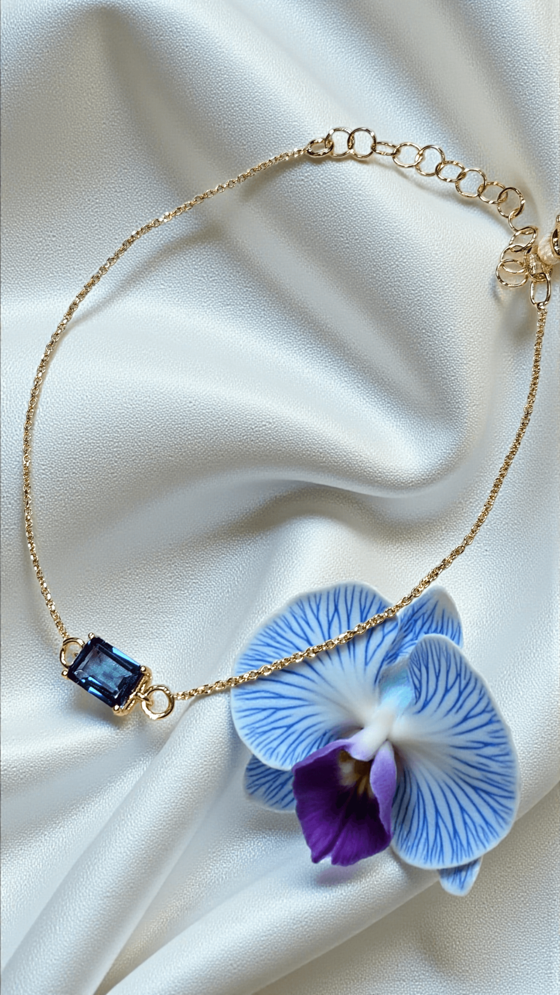 Златна гривна с Топаз London BluеGumon 18K