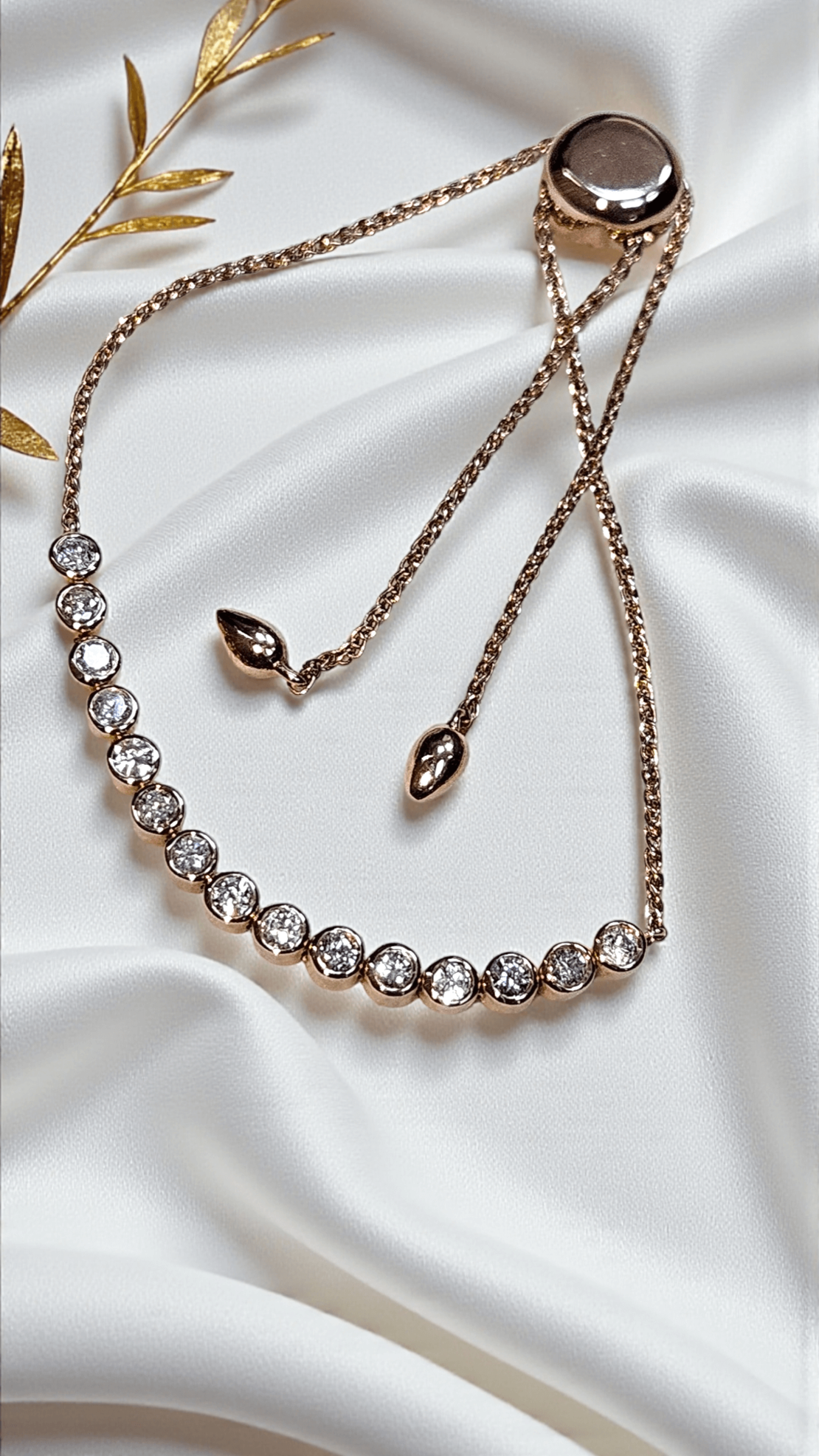 Гривна от розово злато и диаманти