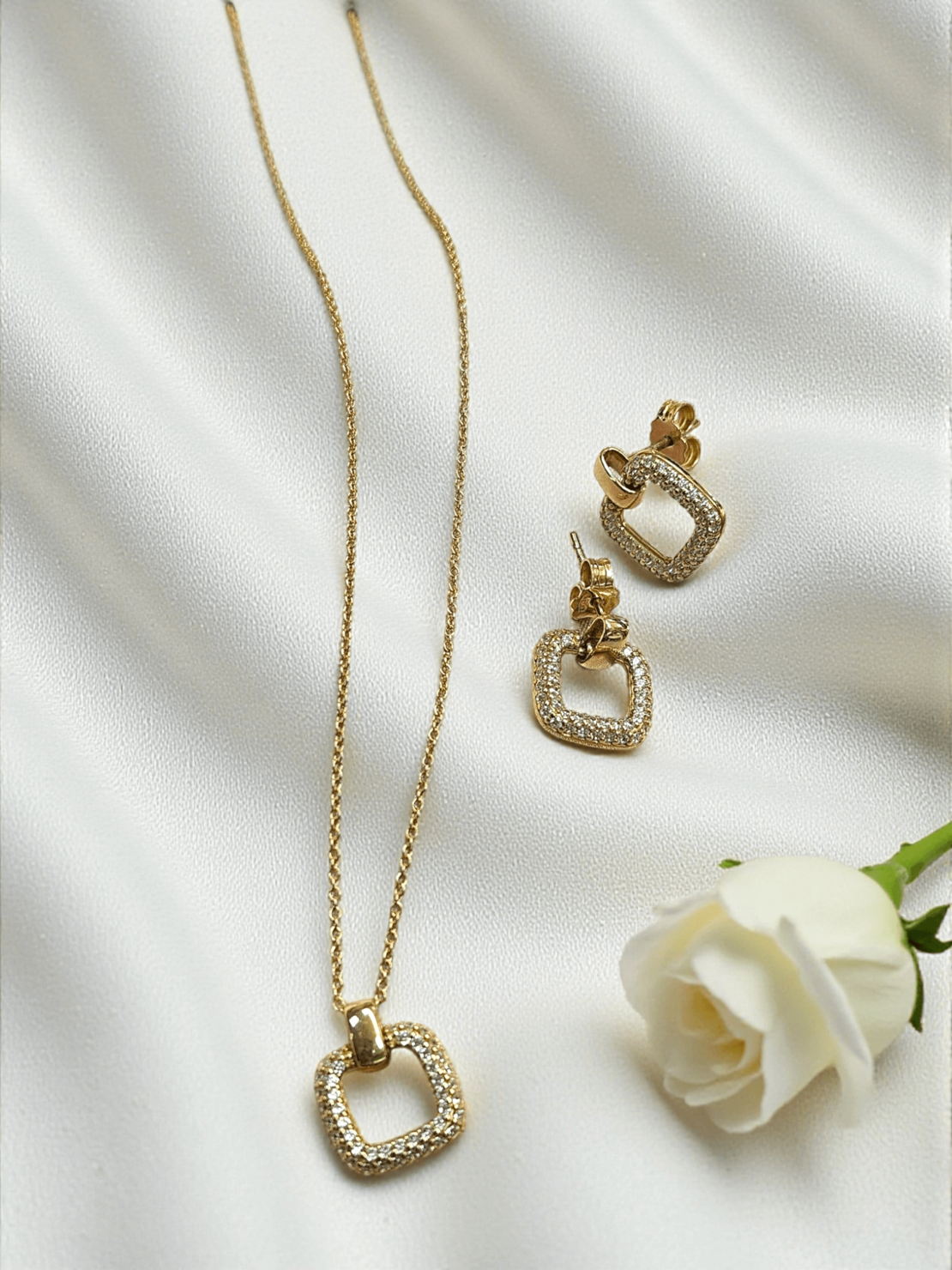 Комплект обеци и колие Luce Quadrata