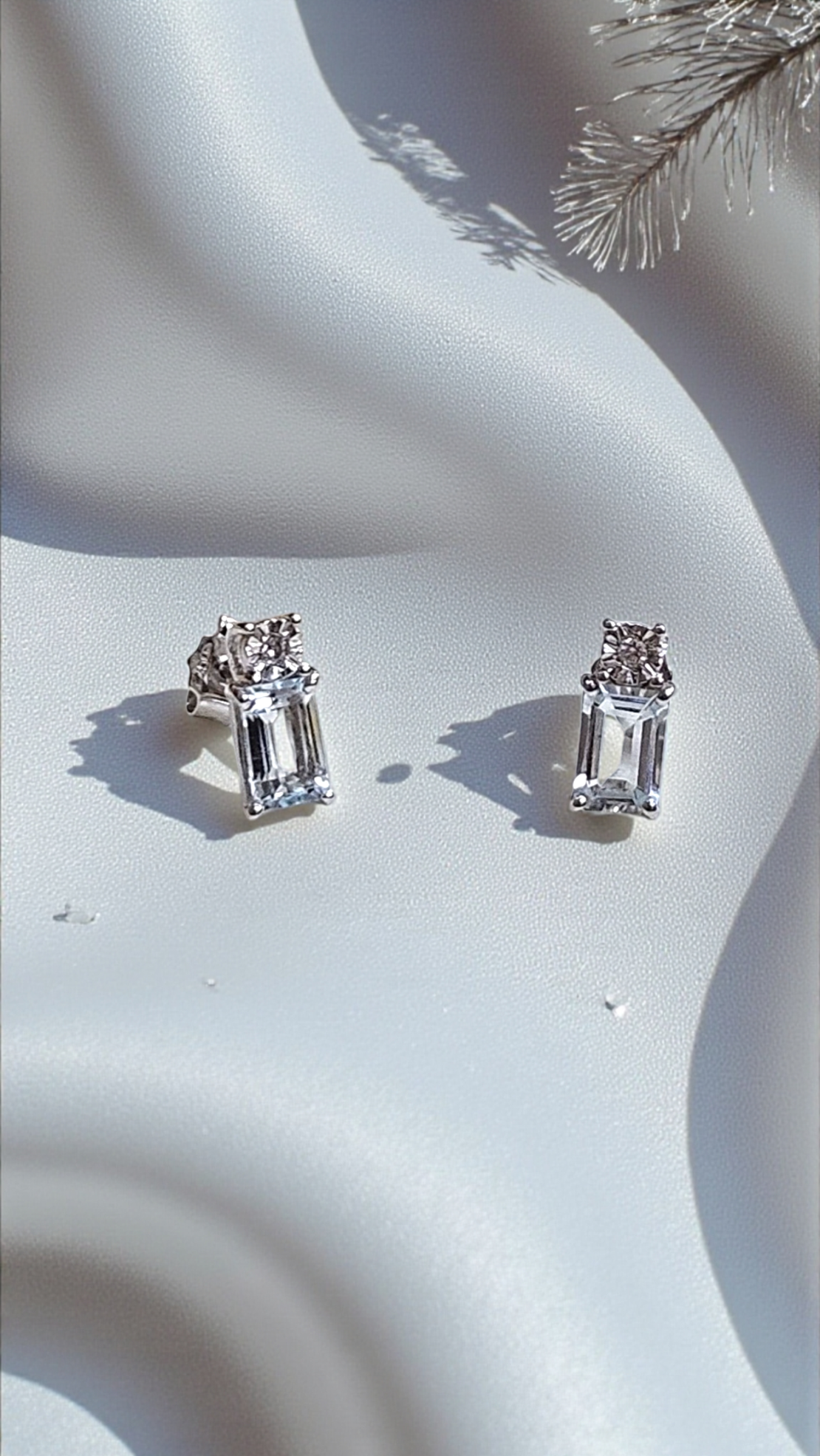 Златни обеци с АКвамарин и диаманти от 18К бяло злато I Gioielli del Sole