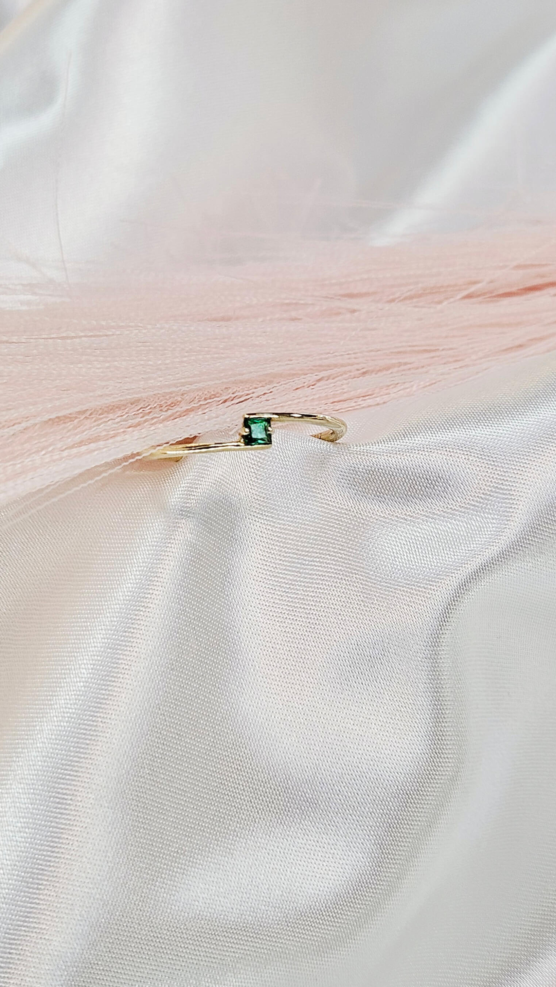 Златен пръстен със зелен циркон Novello