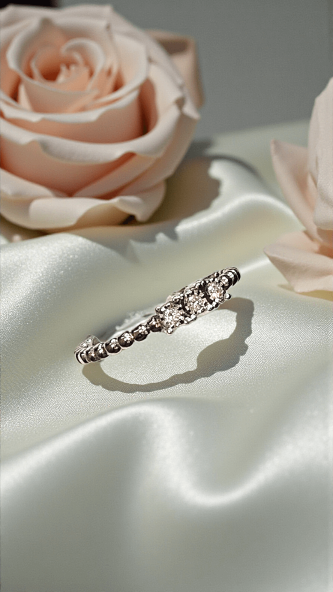 Златен пръстен от 18К бяло злато с диаманти, I Gioielli del Sole