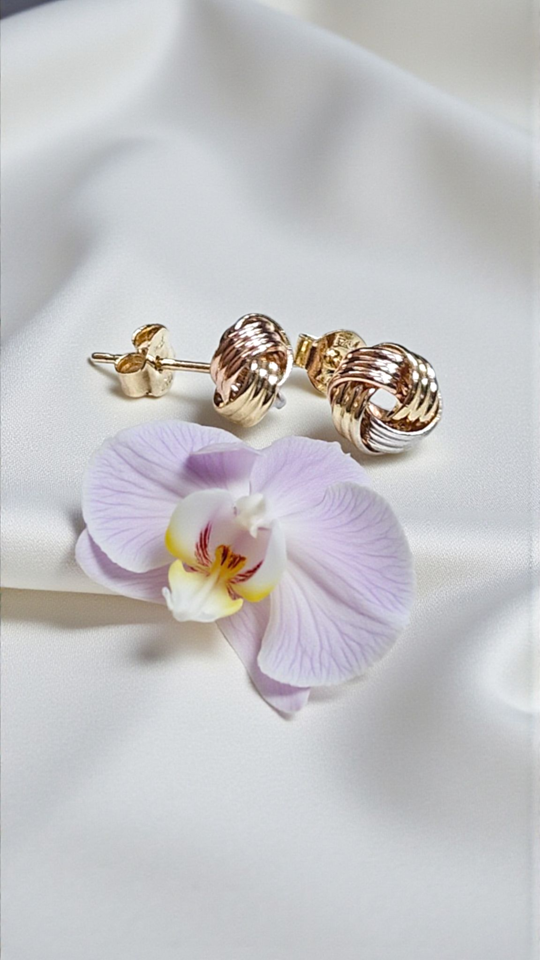 Златни обеци 