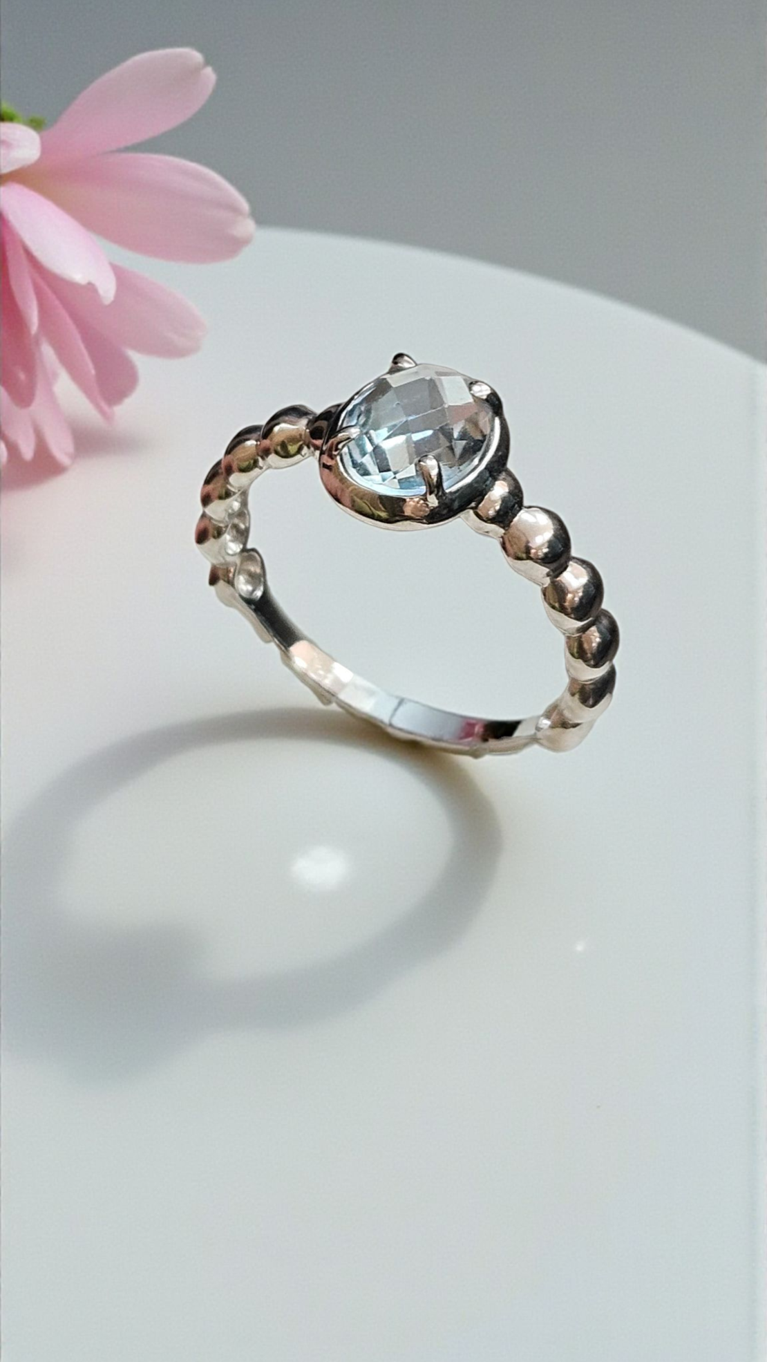 Златен пръстен с бяло злато и Аквамарин