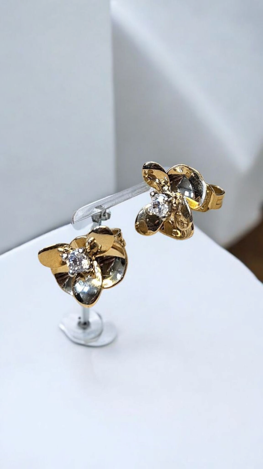 Златни обеци 